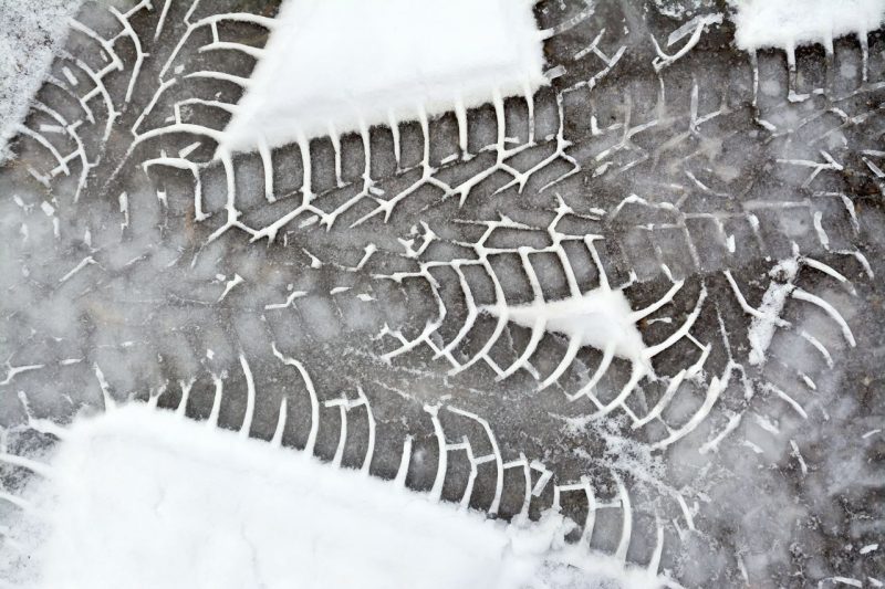 Winter tires tread marks