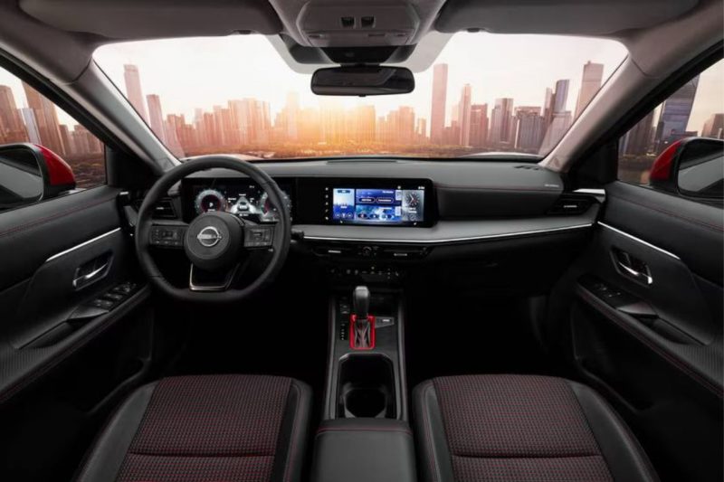 The interior of the Nissan Kicks, showcasing the cabin and dash technologies.