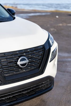 Nissan Rogue Grill