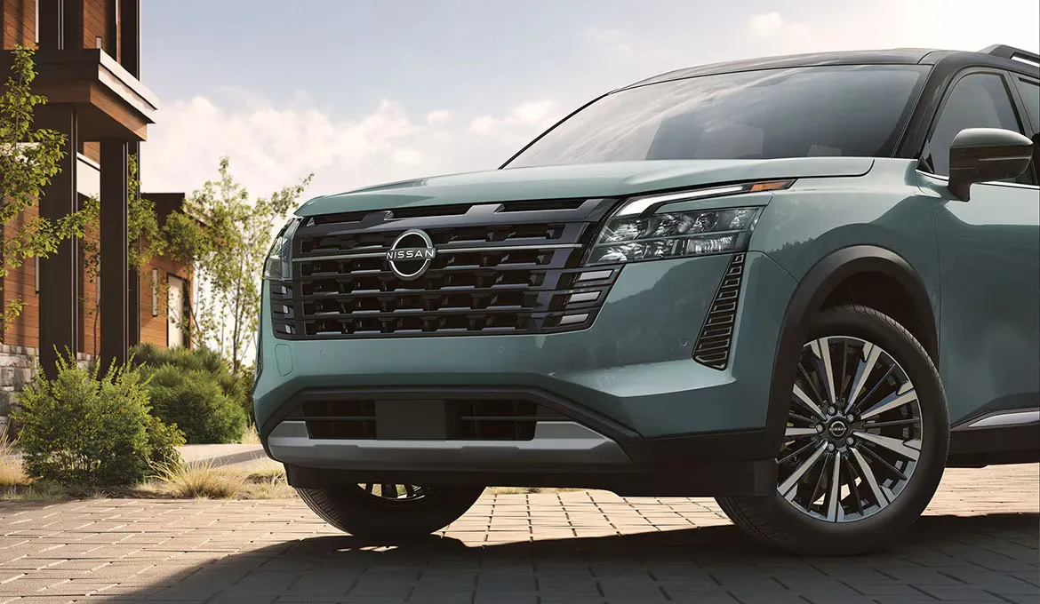 Nissan Pathfinder 2026 conçu pour remorquer une roulotte ou un bateau.