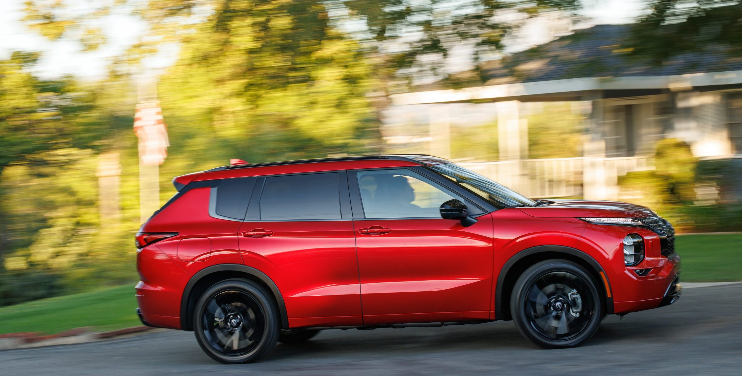 2026 Nissan Rogue Plug-in Hybrid Running