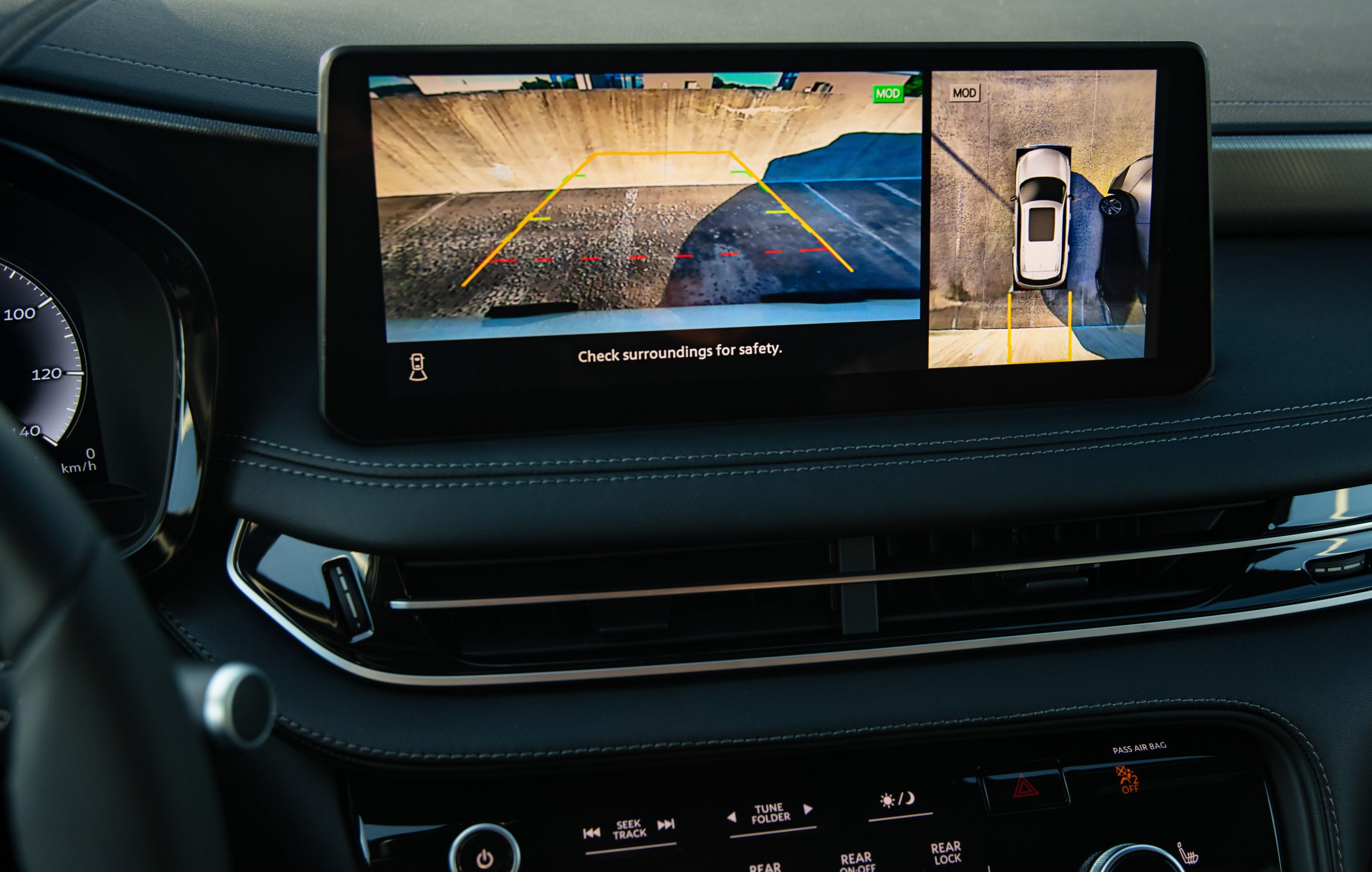 2025 QX60 Black Edition Package