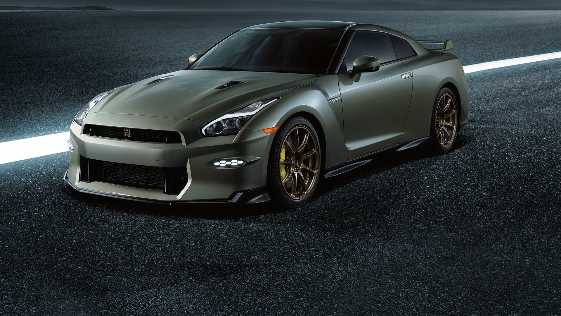 2024 Nissan GT-R Exterior