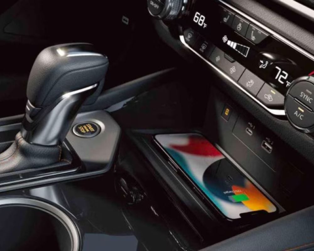 2024 Nissan Altima interior-1